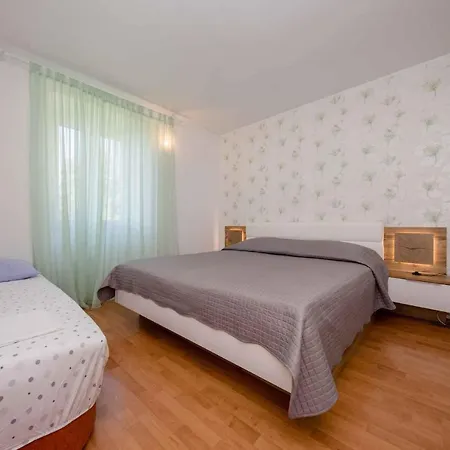 In - Insel Rab 26301 *