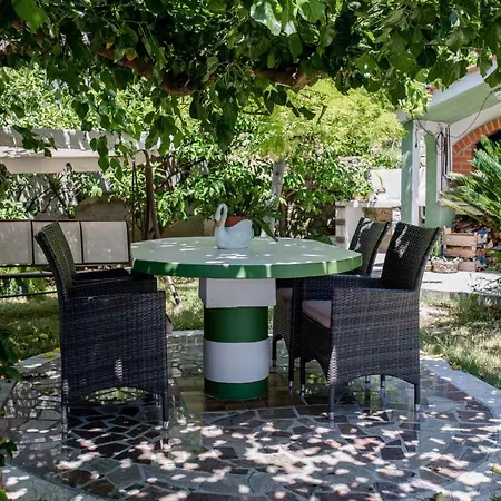 Apartment In Kampor/insel Rab 26301 *